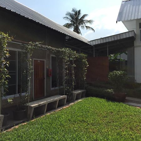 Zan Pla Nade Guesthouse Chiang Rai Exteriör bild