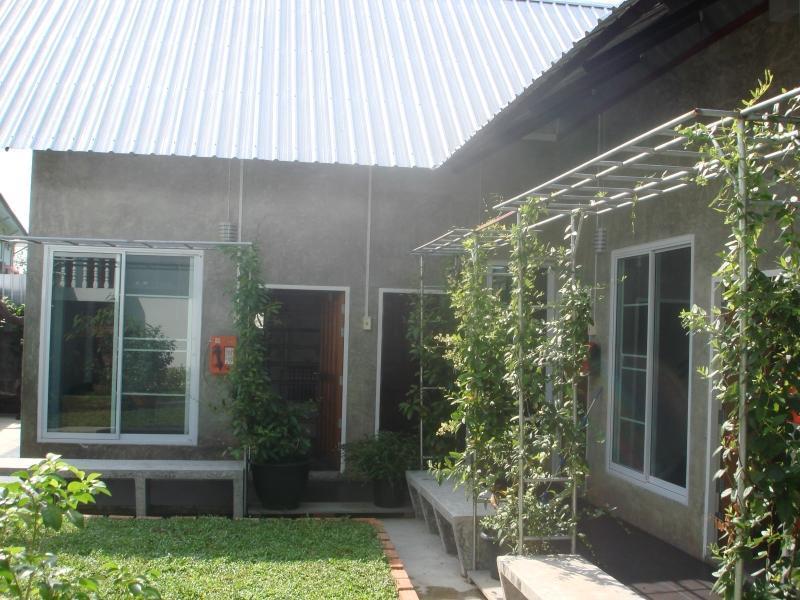 Zan Pla Nade Guesthouse Chiang Rai Exteriör bild