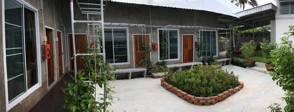 Zan Pla Nade Guesthouse Chiang Rai Exteriör bild